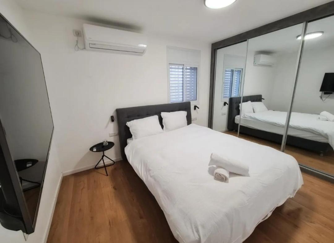 Sunshine Suites By The Sea Eilat 3 Min Walk To The Beach Buitenkant foto